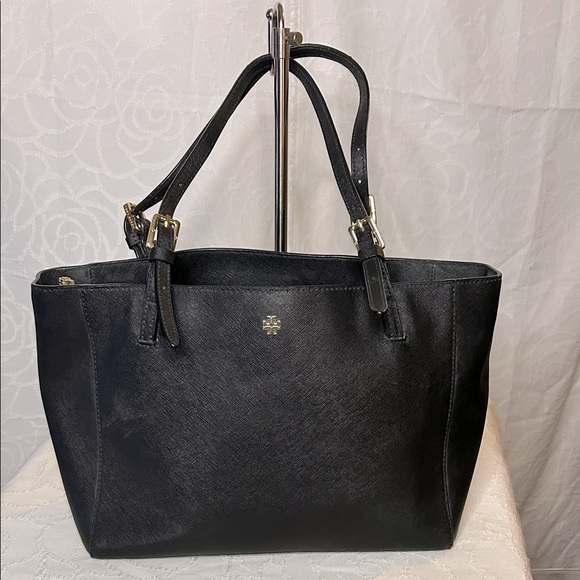 TORY BURCH black York Buckle Saffiano leather tote Bag. - Picture 1 of 15